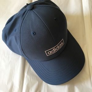 NWT adidas woman’s fit adjustable hat Grey/mauve